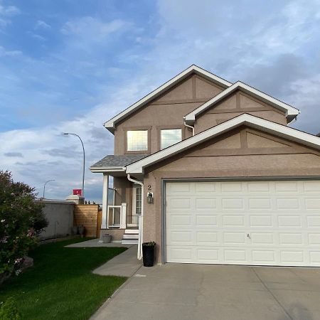 Ming'S Homestay YYC Exteriör bild