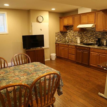 Ming'S Homestay YYC Exteriör bild