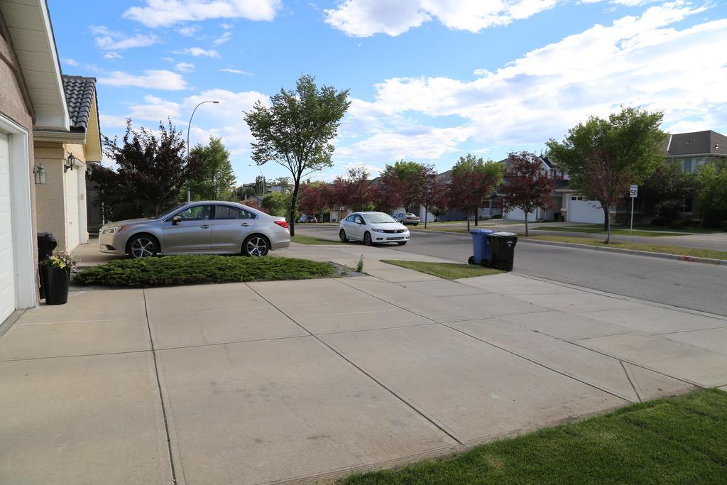 Ming'S Homestay YYC Exteriör bild