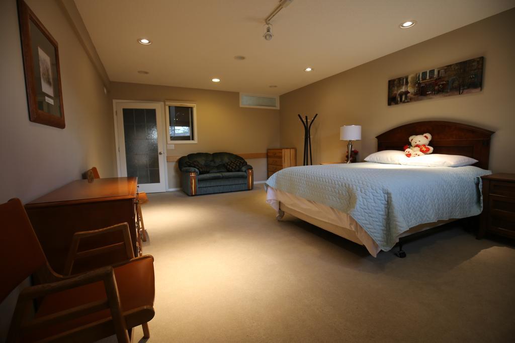Ming'S Homestay YYC Exteriör bild