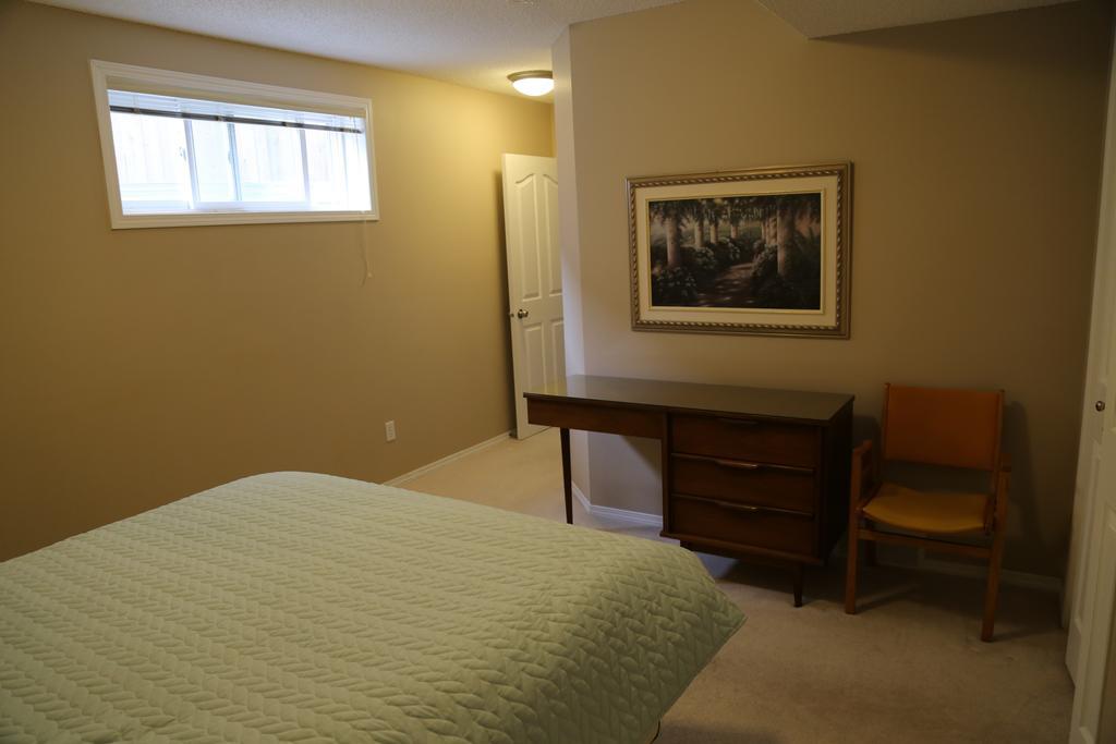 Ming'S Homestay YYC Exteriör bild
