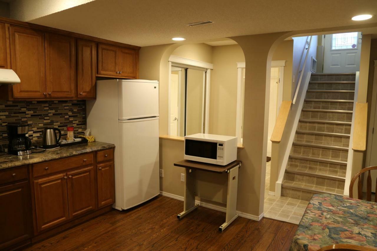 Ming'S Homestay YYC Exteriör bild